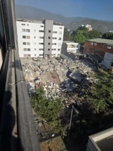 Temblor en Colombia: el sismo de 7,4 se sintió en varias ciudades del país, se reportan graves daños en edificaciones en Quibdo,Cali  Ibague y Manizales hasta el momento ,se esperan nuevos reportes.